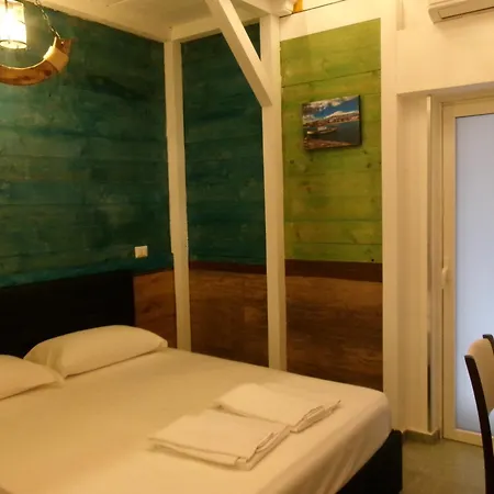 Marina Club Affittacamere 3*