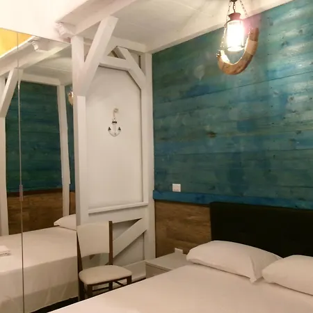 Marina Club * Rome